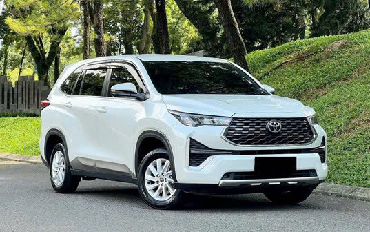 SUV 7 Chỗ - ảnh 1